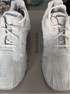 BALENCIAGA Light Blue Mesh Runner Phantom high trainers. Size 44